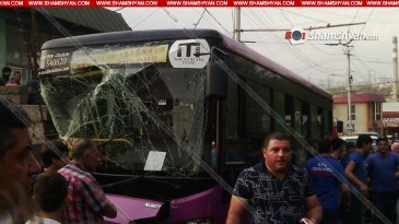 Երեւանում ավտոբուսը բախվել է պատին. կա 10 վիրավոր