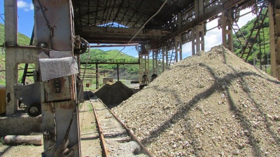 Ոտքի տակից հանքաքարը գնացել է, ընկել է վրան. Ախթալայի կոմբինատի տնօրենը՝ մահվան դեպքի մասին