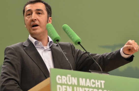 Բունդեսթագում Ցեղասպանության մասին բանաձևի համահեղինակ Ջեմ Օզդեմիրը կարող է դառնալ Մերկելի նոր կոալիցիոն գործընկերը