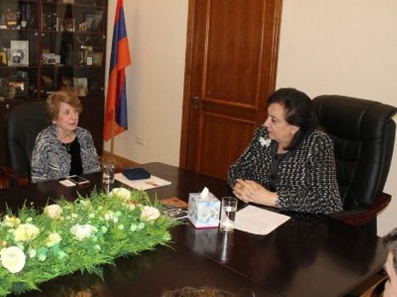 Ժամանակին Բոստոնում էր ապրում հայ մտավորականության մի համաստեղություն. հիմա այդպես չէ. հայկական ռադիոյի տնօրեն