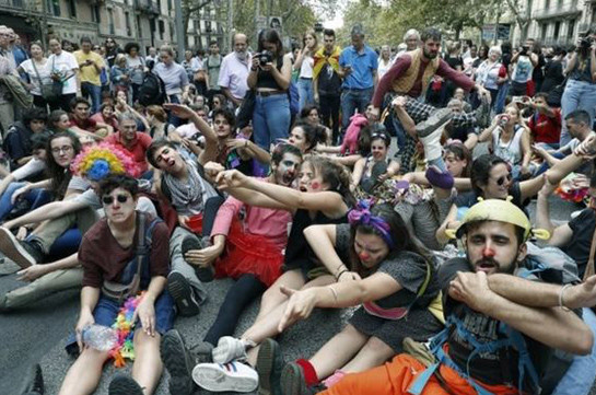 Իսպանիայի դատարանն արգելել է Կատալոնիայի խորհրդարանի նիստը