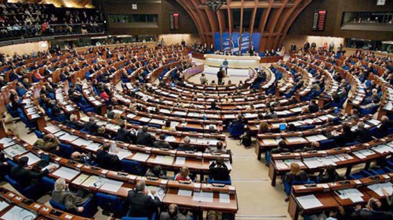 Ադրբեջանցի պատվիրակը խոսել է իսլամաֆոբիայից ու ԵԽԽՎ-ին հորդորել պապից կաթոլիկ չլինել