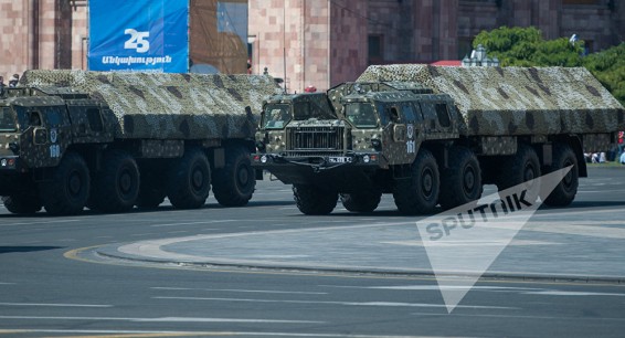 Не грози нашим Искандерам: в чем новое оружие Баку уступает армянскому