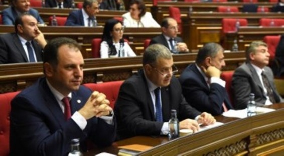 Բարձրագույն կրթություն ստացողը կարող է տարկետումից օգտվել, եթե պատրաստ է ծառայել որպես սպա. Վիգեն Սարգսյան