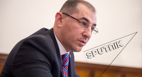 Грядут сокращения: стало известно, сколько чиновников в Армении пойдут 