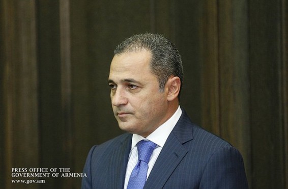 «Ես համաձայնեցնում եմ իմ գրաֆիկը և ուղղաթիռի թռիչքը». ինչո՞ւ է Վահե Հակոբյանը աշխատանքի գնում ուղղաթիռով