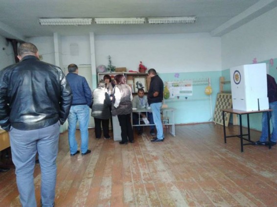 Ճամբարակում ընտրողը հայտնաբերեց, որ իր անվան դիմաց ստորագրված է