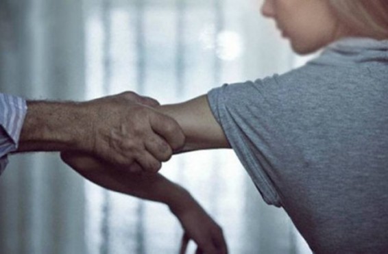 Աղջկան նախ խմեցրել են, ապա բռնաբարել. դեռահասի բռնաբարության դեպք Երևանում