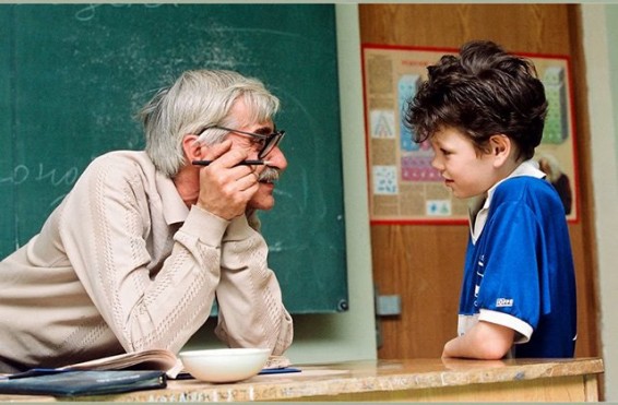 Կարևոր է, թե ով է գրավում երեխայի ուշադրությունը