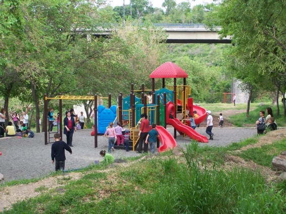 Video. Անդրադարձ Երևան քաղաքում կանաչ տարածքների ավելացման և մշտական խնամքի ուղղությամբ տարվող աշխատանքներին