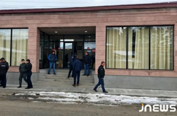 Ախալքալաքում թալանել են հայ պատգամավորի կահույքի սրահը. jnews.ge
