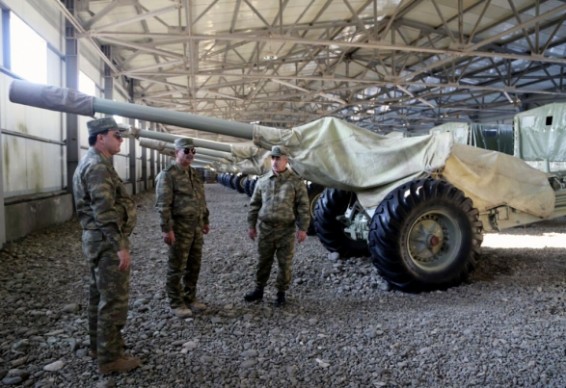 haqqin.az: Закир Гасанов проверил боеготовность ракетных войск в прифронтовой зоне
