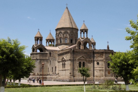 Կարգալույծ է հռչակվել Տ. Ահարոն աբեղա Շահվերդյանը. Մայր Աթոռ