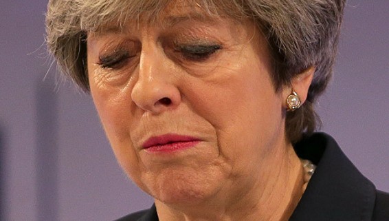 СМИ сообщили о предотвращении покушения на Терезу Мэй