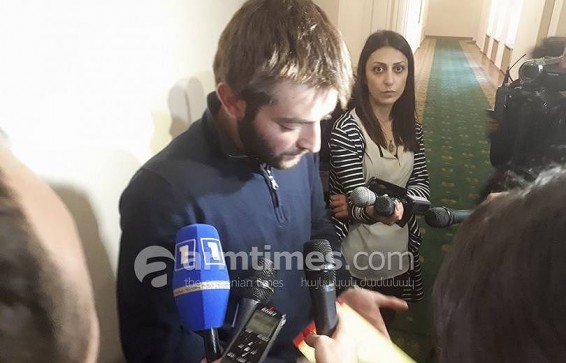 Video. Շարմազանովը մեղավոր չէ, որ բոլոր հարցերում Դավիթ Պետրոսյանի նման չի մտածում