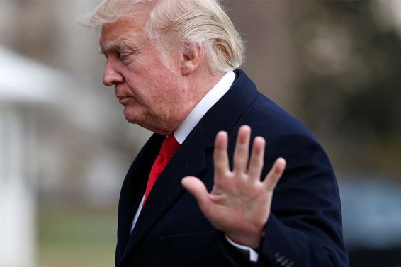 Նյու Յորքում ցուցարարները Սանտա Կլաուսից խնդրել են Թրամփի իմպիչմենթ