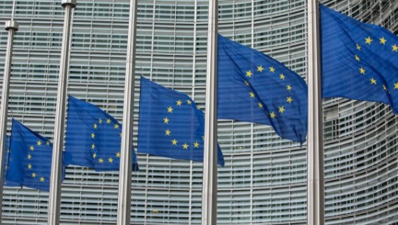 Politico: банки ЕС просят власти спасти их от 
