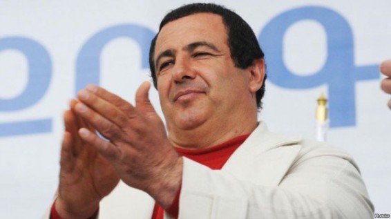 Video. 10 օր շարունակ Գ.Ծառուկյան բ/հիմնադրամը Ամանորի նվերներ է բաժանել ավելի քան 350.000 երեխայի