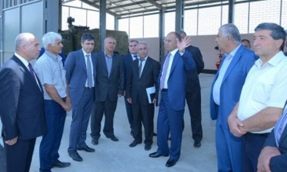 Photo. Պաշտպանության նախարարն այցելել է ռազմարդյունաբերական ձեռնարկություն