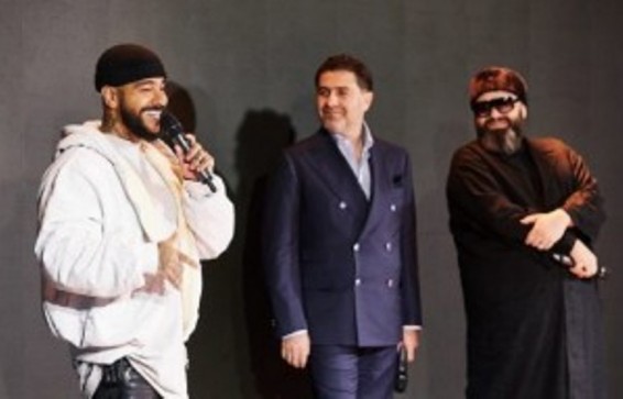 Արթուր Ջանիբեկյանը Տիմատիի և Մաքսիմ Ֆադեևի հետ միասին «Песни» բարձրացրեցին 40-րդ հարկ