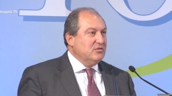 Ցանկացած բռնություն` վերևից ներքև, ներքևից վերև, ընդունելի չէ. Արմեն Սարգսյանը՝ Ավագանու նիստին տեղի ունեցած միջադեպի վերաբերյալ