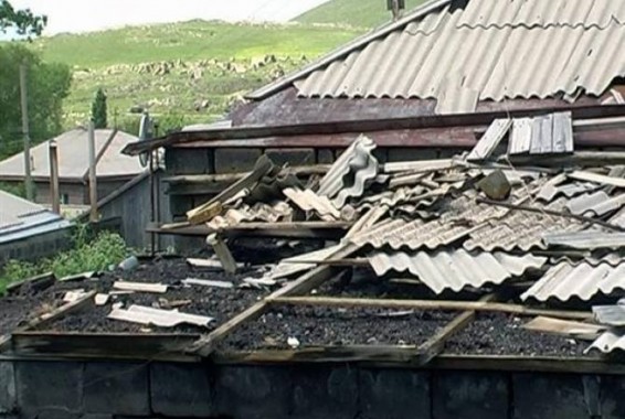 Քաջարանում քամին տանիքներ է վնասել