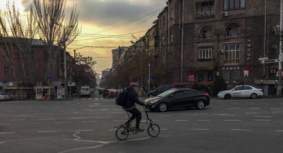 В Ереване задержали вооруженного криминального авторитета