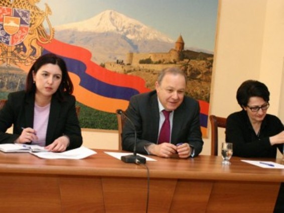 Հանդիպում Արարատի մարզի առաջնային օղակի բժիշկների հետ