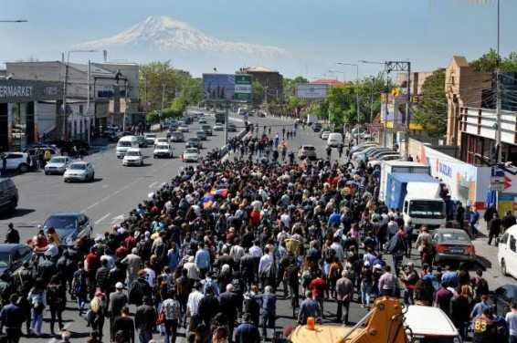 Լրագրողական կազմակերպությունները համապատասխան քայլեր են ձեռնարկելու հավաքում լրագրողների հետ կապված ցանկացած դեպքի հետ կապված