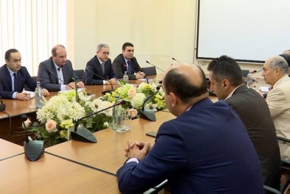 Քաթարից և Չինաստանից ժամանած գործարարները հետաքրքրված են Հայաստանի էներգետիկ ոլորտում ներդրում կատարելու հեռանկարով