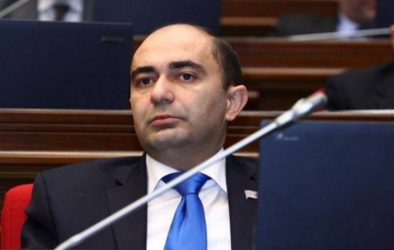 «Հրապարակ». Առնետավազքի մասին այս պահին խոսելն անիմաստ է. Էդմոն Մարուքյան