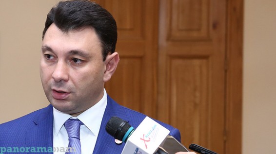 «Что значит недоразумение?» Э. Шармазанов о вопросе приглашения представителей НС Армении на празднование 100-летия Первой Республики