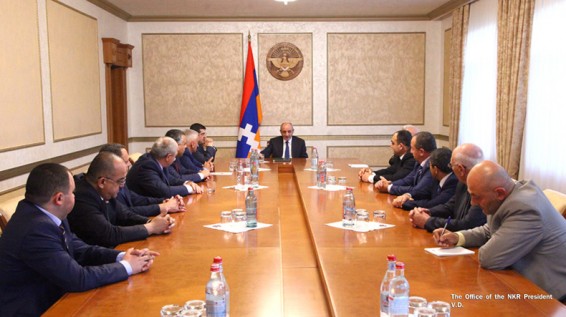 Բակո Սահակյանը կուսակցությունների ղեկավարների հետ քննարկվել է ներքաղաքական վիճակին առնչվող հարցեր