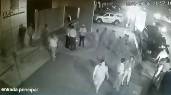 В Мексике дебаты закончились трагедией: политика застрелили во время селфи с избирателями