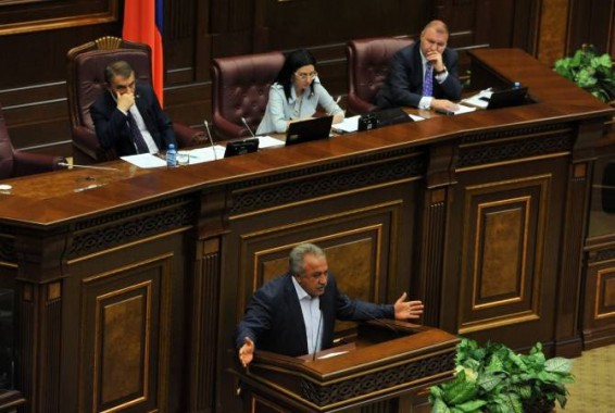 Ինչպե՞ս կարող էր բանակի գեներալը նման քայլ անել. Սասուն Միքայելյանը ծանր է տանում Մանվել Գրիգորյանի հետ կապված ԱԱԾ-ի բացահայտումը