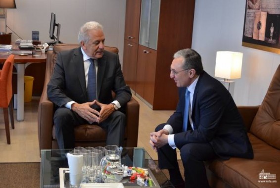 Զոհրաբ Մնացականյանը հանդիպել է Միգրացիայի, ներքին գործերի և քաղաքացիության հարցերով ԵՄ հանձնակատարին