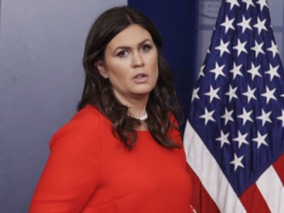 Секретная служба будет охранять пресс-секретаря Трампа после инцидента в ресторане