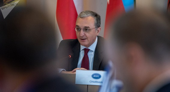 Արտգործնախարարը հարևաններին հորդորել է սահմանները բացել և ոչ թե փակել