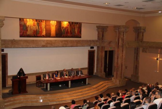 Մատենադարանում բացվել է Լևոն Խաչիկյանի 100-ամյակին նվիրված միջազգային գիտաժողովը