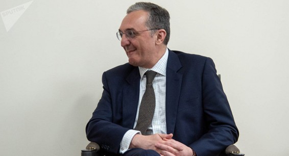 Армения предпримет новые шаги в рамках переговоров по Карабаху - глава МИД