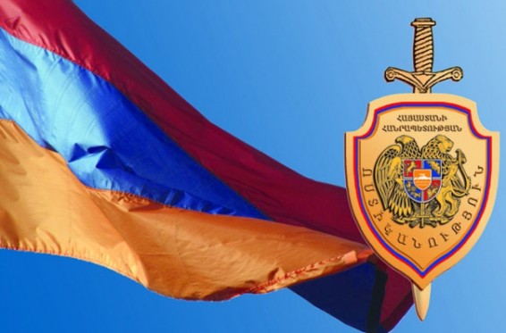 Ոստիկանություն է ներկայացել չթույլատրված գիշատիչ թռչունի հետ լուսանկարված անչափահասը