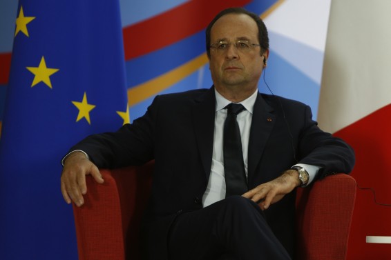 ԶԼՄ-ները ներկայացրել են, թե ամսական որքան գումար է ստանում Ֆրանսիայի նախագահի վարսավիրը