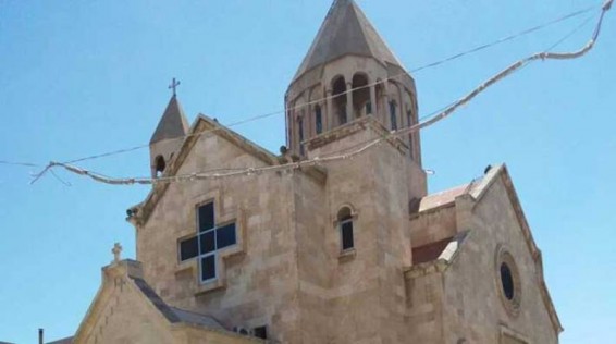 Photo. Հալեպի Սուրբ Աստվածածին եկեղեցու մոտակայքում հրթիռ է պայթել