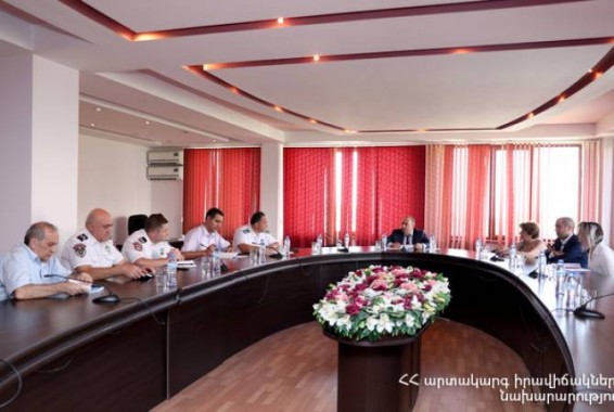 «Սանիթեք»-ը 10-օրյա ժամկետում նոր ծրագիր կներկայացնի. ԱԻՆ-ում քննարկել են աղբամաններում հրդեհների բռնկման խնդիրը