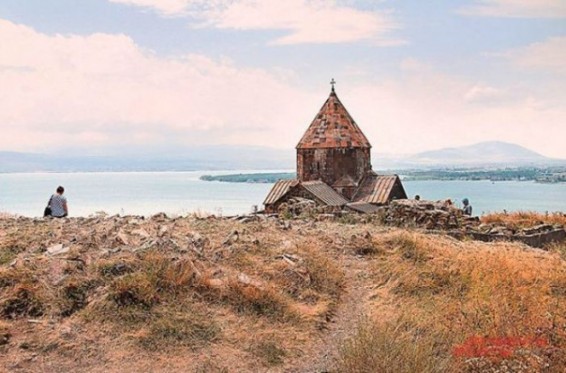 «Կարո՞ղ է արդյոք Ռուսաստանը Հայաստանի պես գրավիչ դառնալ զբոսաշրջիկների համար». «Аргументы и Факты»-ի անդրադարձը