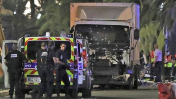 Նիսի ահաբեկչի բեռնատարում հայտնաբերվել է անձը հաստատող ևս մի փաստաթուղթ