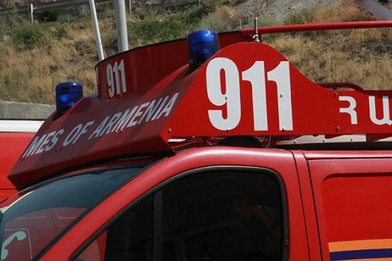 Քամին պոկել է Երևանի թիվ 118 ավագ դպրոցի տանիքի թիթեղյա ծածկը