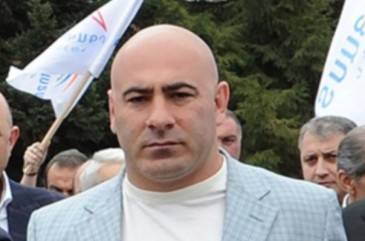Գագիկ Ծառուկյանի օգնականը գրավի դիմաց ազատ է արձակվել