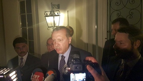 Эрдоган заявил, что останется с народом Турции и завершит чистку армии