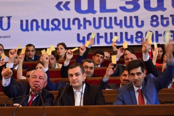 «ՀՀԿ տատիկը» դարձավ «Ալյանսի տատիկ». Ներկա էր նաև Ծառուկյանը. «Հրապարակ»